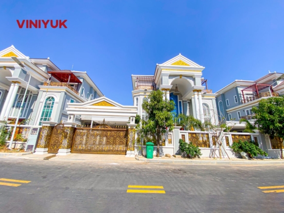 Massive Luxury Villa in Prime Russey Keo