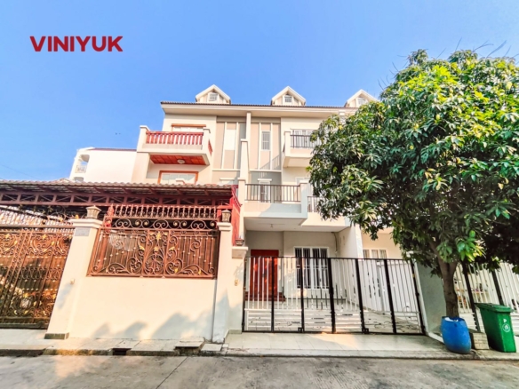 Modern Living in Prime Borey Location