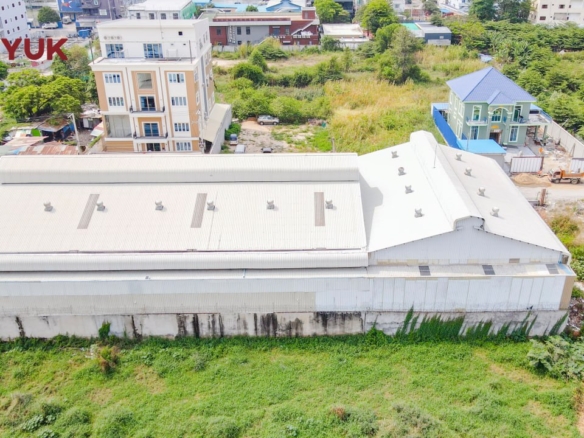 Massive 1,800 sqm Warehouse in Sen Sok