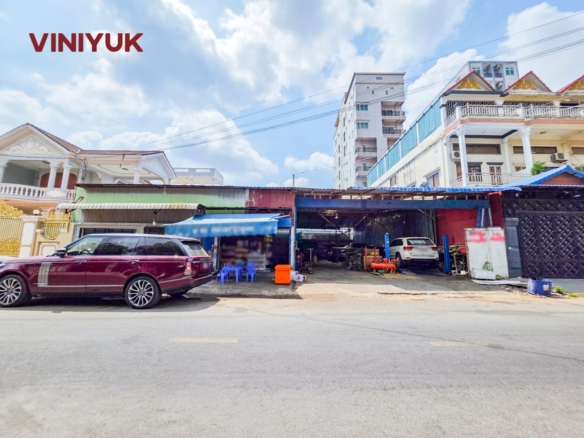 Commercial Plot in Central Toul Kork