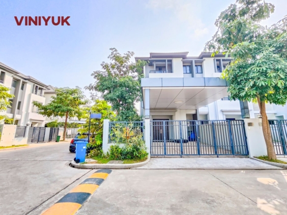 Elite Corner Twin Villa in Chip Mong