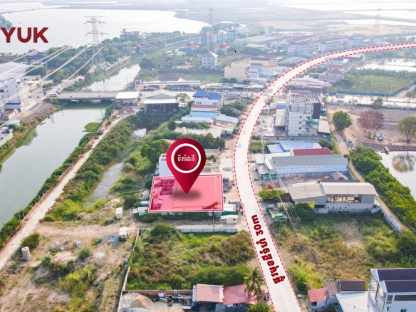 Massive Commercial Plot on 30m Road