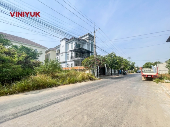 Prime Development Lot in Borey Angkor