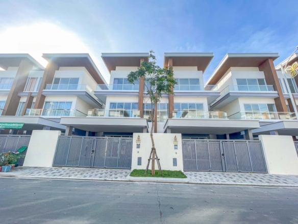 Modern Luxury Near Phnom Penh Airport