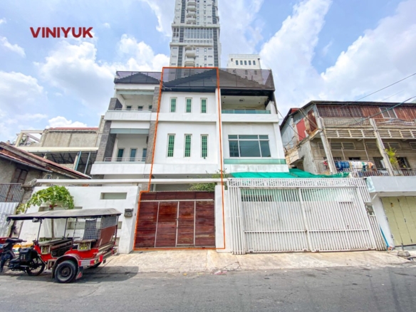 Prime Location Building in Vibrant Tuol Tom Poung