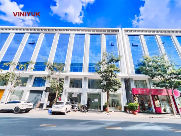 Versatile Shophouse in High-Demand Borey Vimean