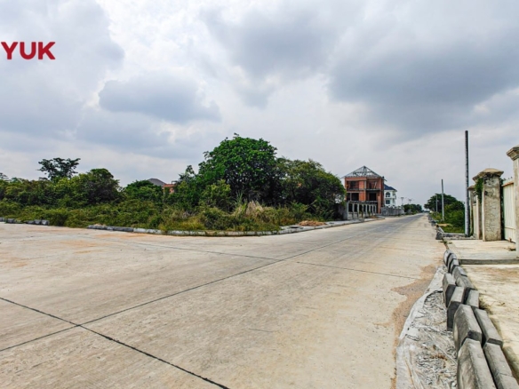 Corner Plot Near New Airport