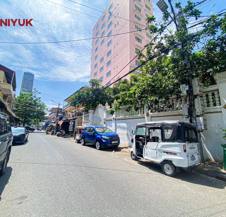 780