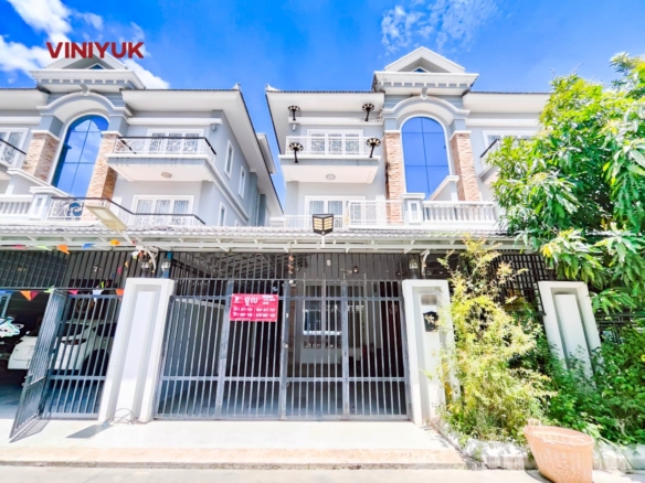 Stunning Twin Villa in Prime Russey Keo