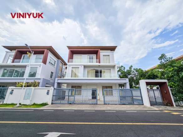 Massive Corner Single Villa along Highway 6A