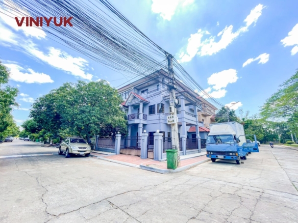 Prime Corner Twin Villa in Sen Sok