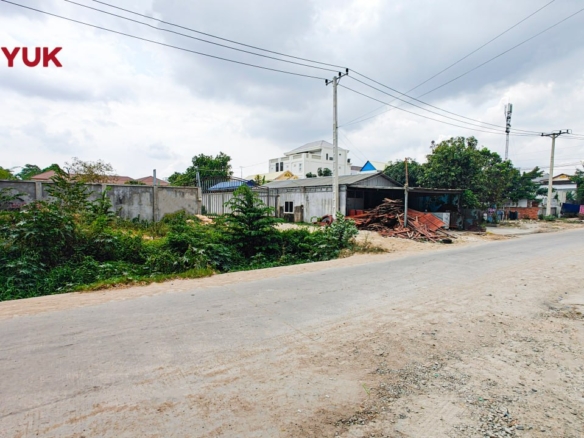 Massive 1,263 m² Roadside Lot in Sen Sok!