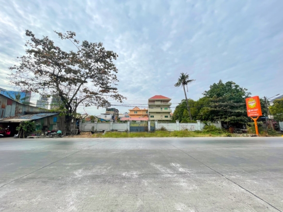 Massive Commercial Plot in Premium Toul Kork Hub