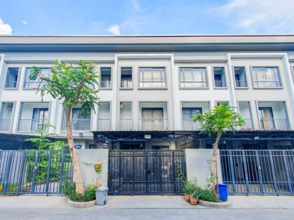Modern Living in Gated Community