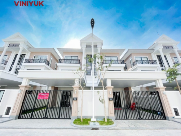 Massive Land Twin Villa in Chroy Changvar