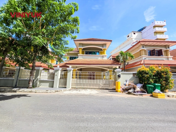 Prime Toul Kork Villa Perfect For Office