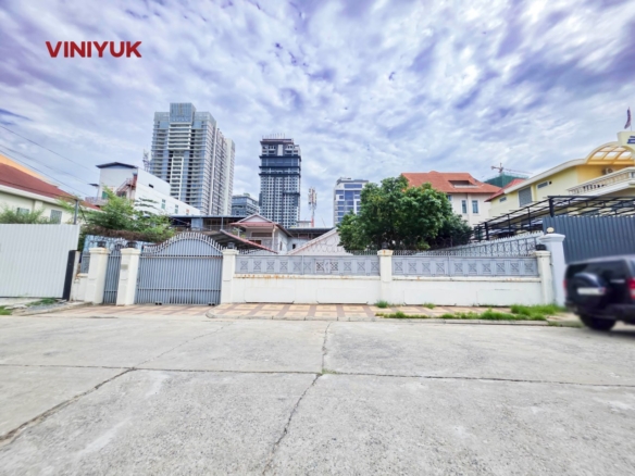 Prime Investment Land In Toul Kork!