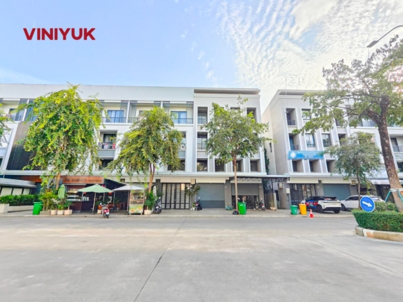 Prime Corner Shophouse in Borey Chip Mong 598