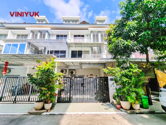 Modern Link House in Borey Peng Huoth