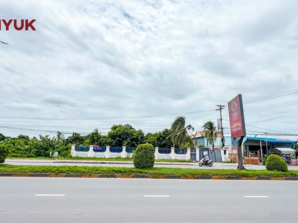 Prime Highway 6A Corner Property Opportunity
