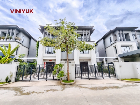 Modern Twin Villa in Pochentong Prime Location