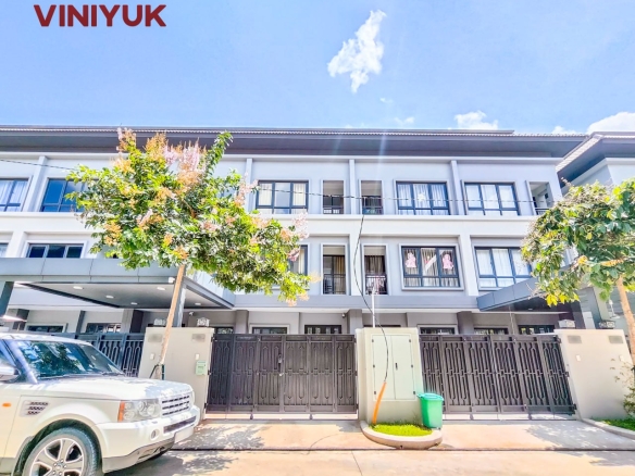 Modern Link Villa LA in Prime Pochentong Location