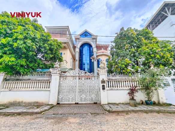 Spacious Modern Villa in Prime Sen Sok!