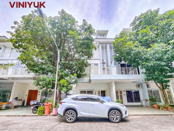 Modern 5K Link Villa in Russey Keo