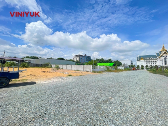 Prime Commercial Land Opposite Land Ministry!