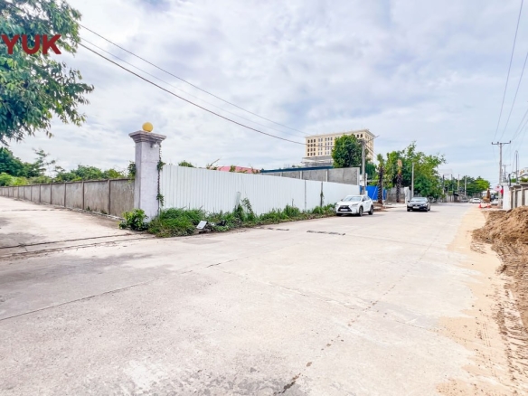Prime Development Plot in Chroy Changvar