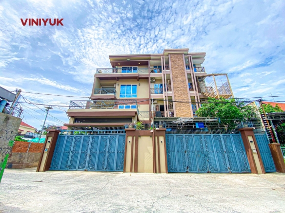 Massive 21-Bedroom Prime Mean Chey Villa