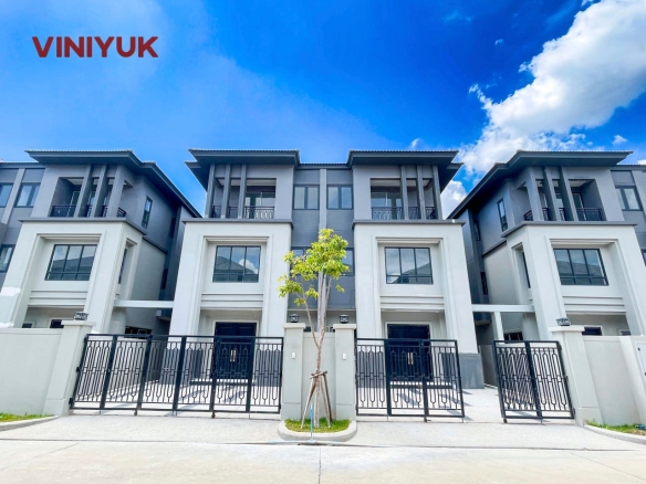 Spacious Twin Villa in Chroy Changvar