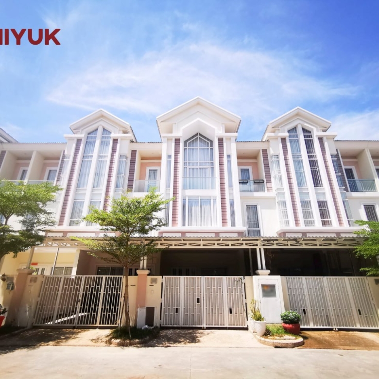 780