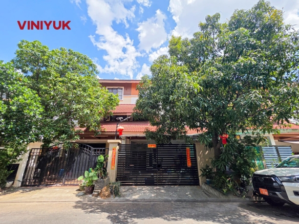Affordable Modern Link Villa in Toul Kork