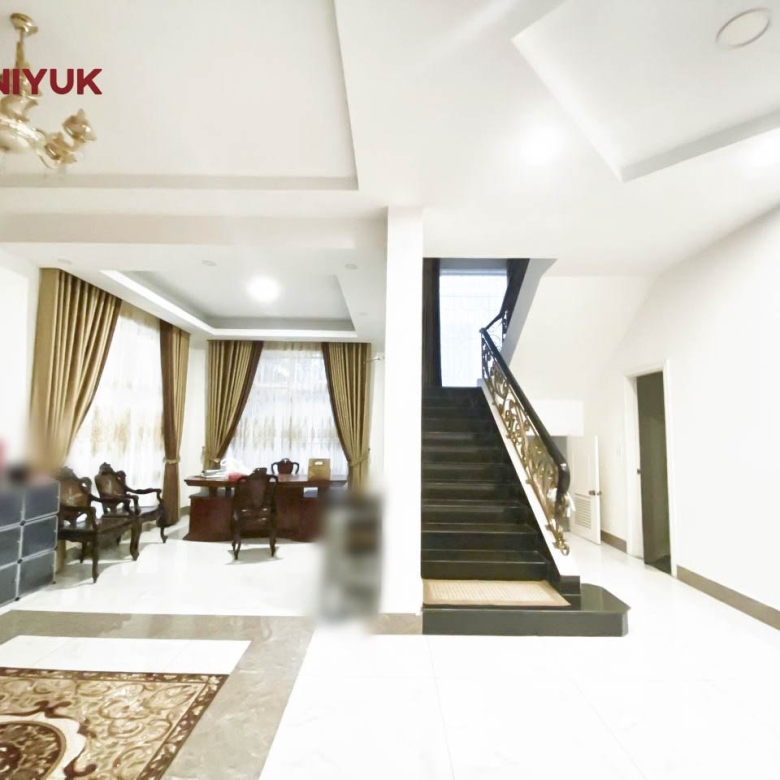 780