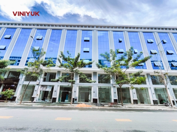 Spacious Brand-New Shophouse in Borey Development!