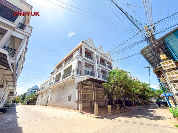 Prime Twin Houses in Vibrant Russey Keo