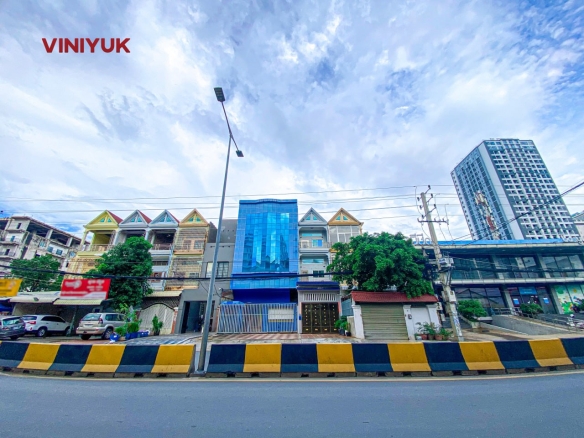 Prime Toul Kork Shophouse for Rent