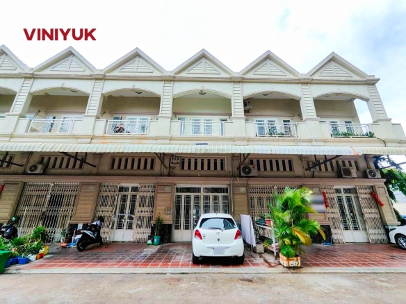 Spacious 4-Bedroom Townhouse Below Market Rate