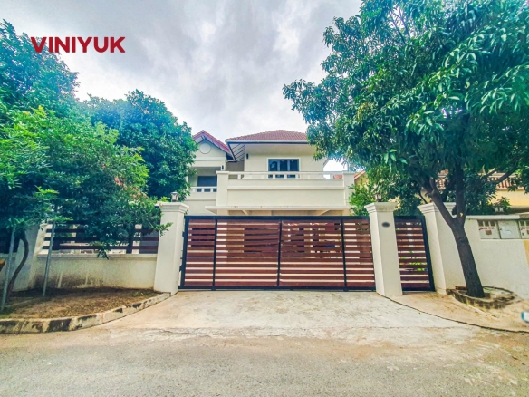 Spacious Villa in Exclusive Toul Kork Location