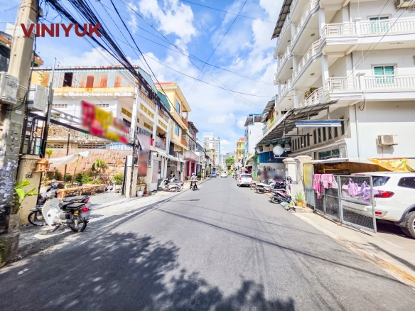Prime Investment Land Near Santhormok School