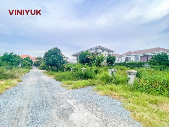 Prime 600m² Land Near Chea Sophara