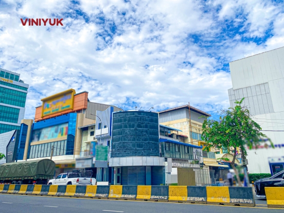 Prime Monivong Commercial Shophouse for Rent