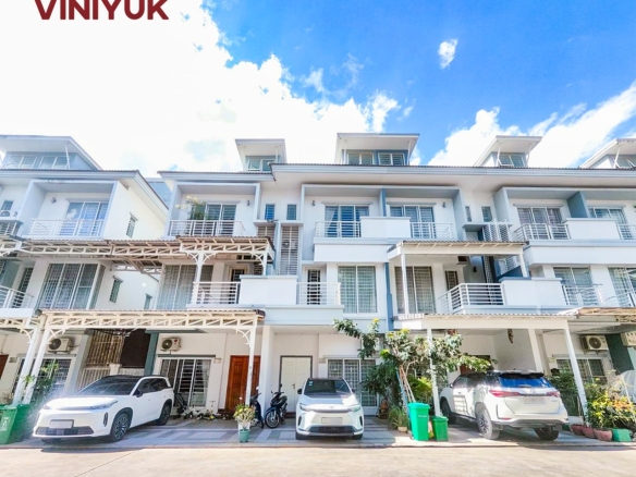 Modern Link House For Rent in Sen Sok