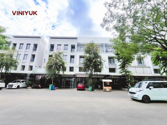 Prime Shophouse Rental in Borey 598
