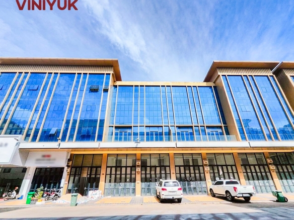 Spacious Dual Shophouse Near Aeon Mall 2