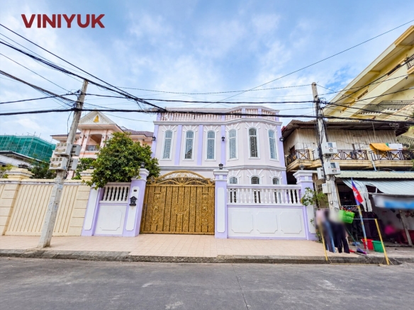 Luxurious Toul Kork Villa With Elite Location