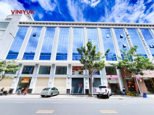 Prime Shophouse Deal in Russey Keo