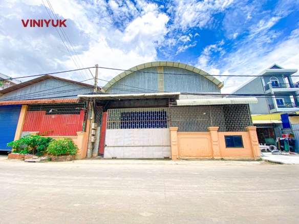 Massive High-Capacity Warehouse in Prime Sen Sok