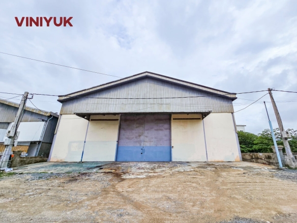 Spacious Commercial Warehouse in Hot Sen Sok